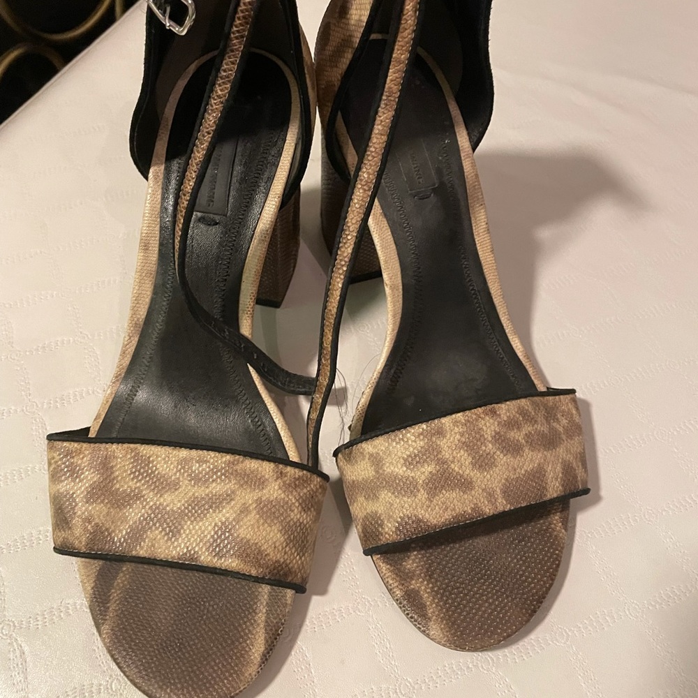 Shoes for women. Brand Alexander wang. Size 9